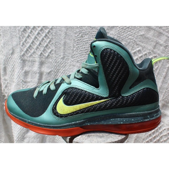 Size 10 - Nike LeBron 9 Cannon 2011 - Picture 3 of 10